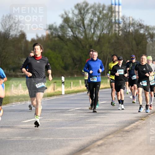 12.04.2026 - 45. Internationalen Wilhelmsburger Insellauf Dr. Thomas Lammeyer http://msf.ph/oto/9432494 12.04.2026 09:15:03 Laufen 5344, 4521, 4050, 4000, 3447, 3605, 3238, 3144 meine-sportfotos.de