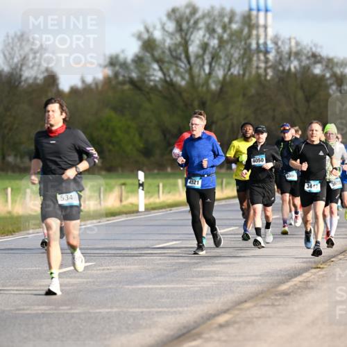 12.04.2026 - 45. Internationalen Wilhelmsburger Insellauf Dr. Thomas Lammeyer http://msf.ph/oto/9432497 12.04.2026 09:15:04 Laufen 534, 4521, 4050, 4000, 3447, 3605, 3238, 93, 3144 meine-sportfotos.de