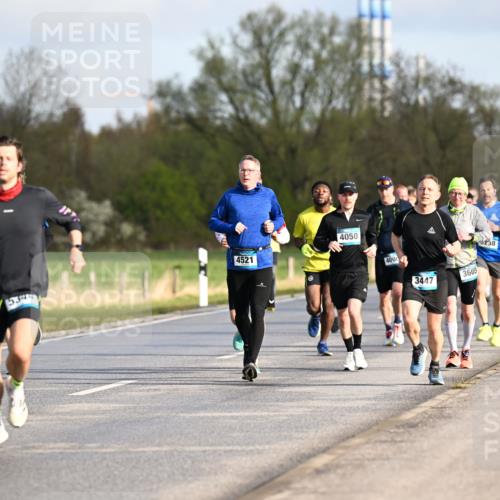 12.04.2026 - 45. Internationalen Wilhelmsburger Insellauf Dr. Thomas Lammeyer http://msf.ph/oto/9432501 12.04.2026 09:15:04 Laufen 4521, 4050, 4000, 3447, 3605, 38, 493, 3144 meine-sportfotos.de