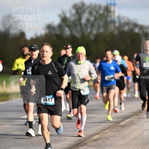 12.04.2026 - 45. Internationalen Wilhelmsburger Insellauf Dr. Thomas Lammeyer http://msf.ph/oto/9432527 12.04.2026 09:15:09 Laufen 2893, 40, 3447, 3605, 3144 meine-sportfotos.de