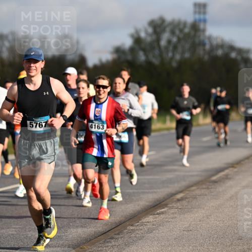 12.04.2026 - 45. Internationalen Wilhelmsburger Insellauf Dr. Thomas Lammeyer http://msf.ph/oto/9432575 12.04.2026 09:15:18 Laufen 08, 5767, 4163 meine-sportfotos.de