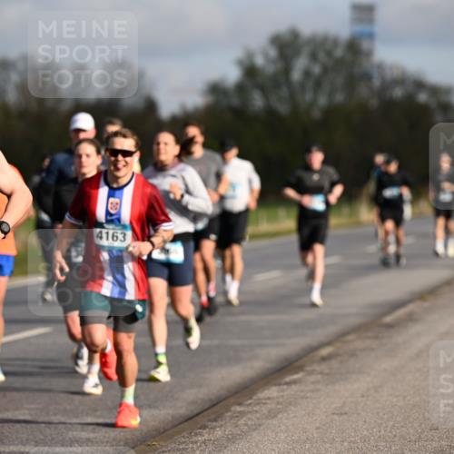 12.04.2026 - 45. Internationalen Wilhelmsburger Insellauf Dr. Thomas Lammeyer http://msf.ph/oto/9432580 12.04.2026 09:15:18 Laufen 5767, 4163 meine-sportfotos.de