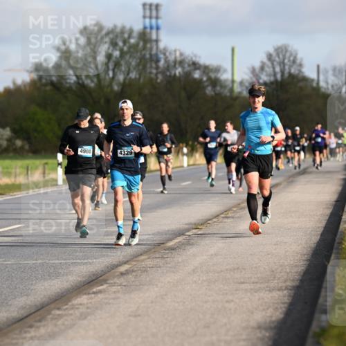 12.04.2026 - 45. Internationalen Wilhelmsburger Insellauf Dr. Thomas Lammeyer http://msf.ph/oto/9432603 12.04.2026 09:15:24 Laufen 4980, 4329 meine-sportfotos.de