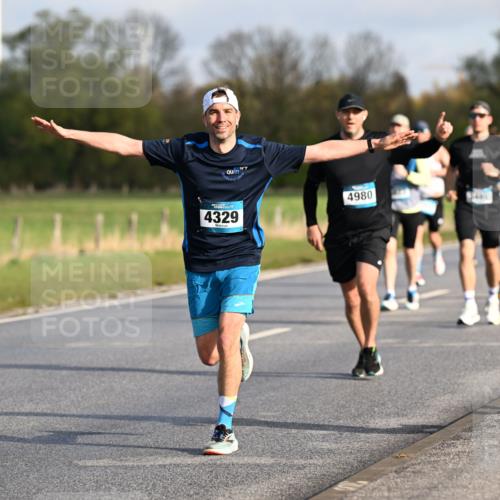 12.04.2026 - 45. Internationalen Wilhelmsburger Insellauf Dr. Thomas Lammeyer http://msf.ph/oto/9432619 12.04.2026 09:15:27 Laufen 2768, 4329, 4980 meine-sportfotos.de