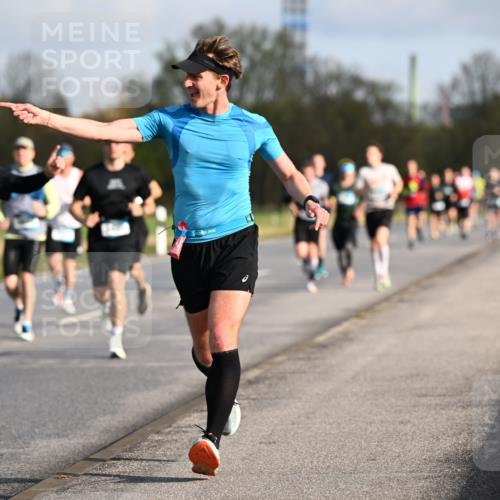 12.04.2026 - 45. Internationalen Wilhelmsburger Insellauf Dr. Thomas Lammeyer http://msf.ph/oto/9432621 12.04.2026 09:15:27 Laufen 4980 meine-sportfotos.de