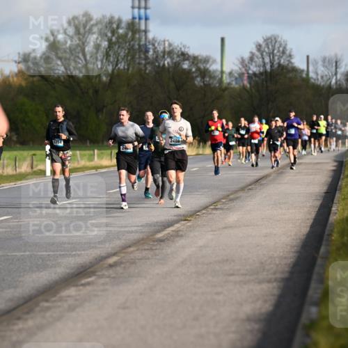 12.04.2026 - 45. Internationalen Wilhelmsburger Insellauf Dr. Thomas Lammeyer http://msf.ph/oto/9432626 12.04.2026 09:15:28 Laufen 185, 5254, 24, 2488 meine-sportfotos.de