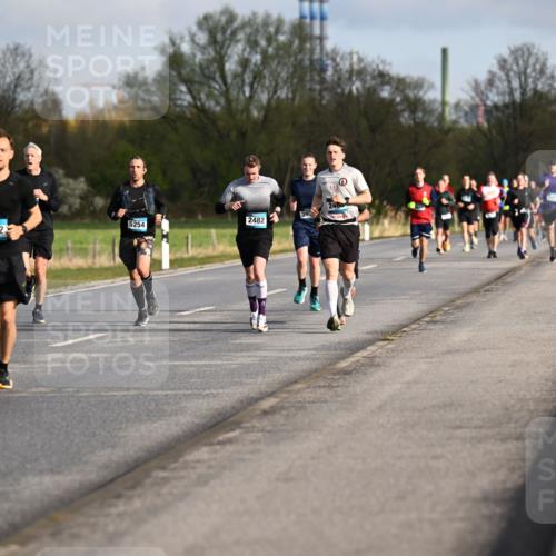 12.04.2026 - 45. Internationalen Wilhelmsburger Insellauf Dr. Thomas Lammeyer http://msf.ph/oto/9432633 12.04.2026 09:15:29 Laufen 3485, 2480, 32, 5254, 2482 meine-sportfotos.de