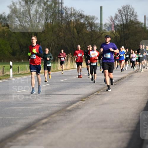 12.04.2026 - 45. Internationalen Wilhelmsburger Insellauf Dr. Thomas Lammeyer http://msf.ph/oto/9432659 12.04.2026 09:15:37 Laufen 3014, 5273, 5289, 2710, 3321, 16 meine-sportfotos.de