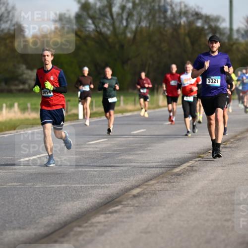 12.04.2026 - 45. Internationalen Wilhelmsburger Insellauf Dr. Thomas Lammeyer http://msf.ph/oto/9432671 12.04.2026 09:15:39 Laufen 3014, 3321 meine-sportfotos.de