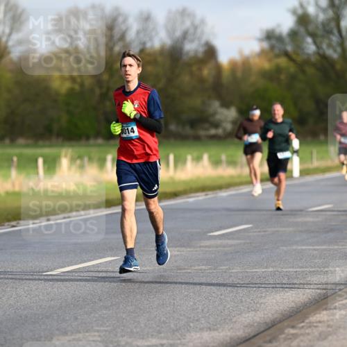 12.04.2026 - 45. Internationalen Wilhelmsburger Insellauf Dr. Thomas Lammeyer http://msf.ph/oto/9432682 12.04.2026 09:15:41 Laufen 3014, 3321 meine-sportfotos.de