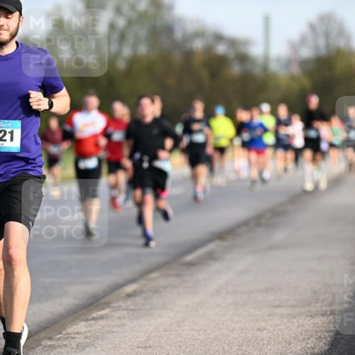 12.04.2026 - 45. Internationalen Wilhelmsburger Insellauf Dr. Thomas Lammeyer http://msf.ph/oto/9432694 12.04.2026 09:15:43 Laufen 3321 meine-sportfotos.de