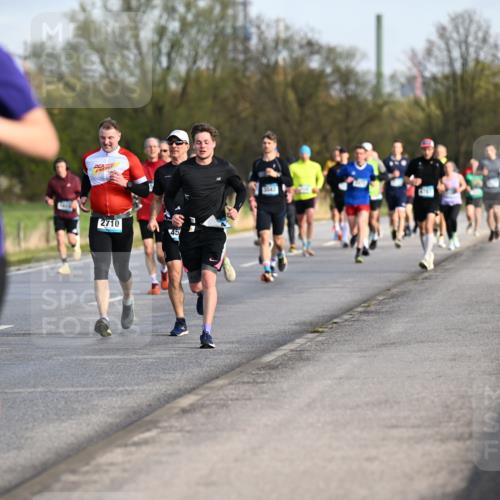 12.04.2026 - 45. Internationalen Wilhelmsburger Insellauf Dr. Thomas Lammeyer http://msf.ph/oto/9432695 12.04.2026 09:15:44 Laufen 2710, 45 meine-sportfotos.de