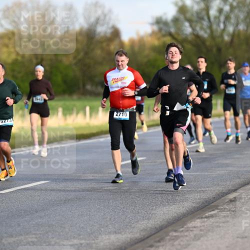 12.04.2026 - 45. Internationalen Wilhelmsburger Insellauf Dr. Thomas Lammeyer http://msf.ph/oto/9432707 12.04.2026 09:15:46 Laufen 52731, 3845, 2710 meine-sportfotos.de