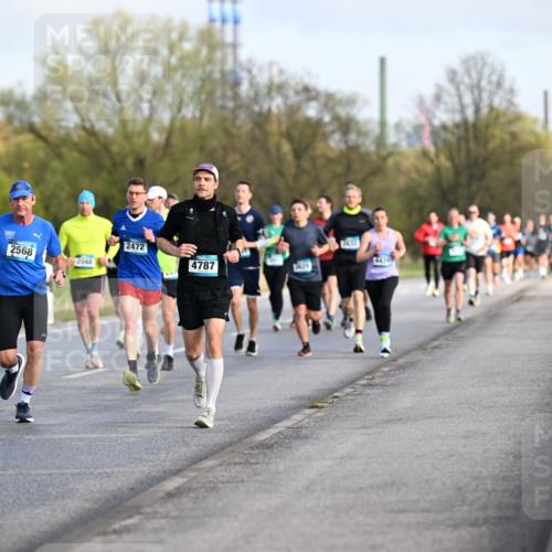 12.04.2026 - 45. Internationalen Wilhelmsburger Insellauf Dr. Thomas Lammeyer http://msf.ph/oto/9432721 12.04.2026 09:15:50 Laufen 2568, 2048, 2472, 4787 meine-sportfotos.de