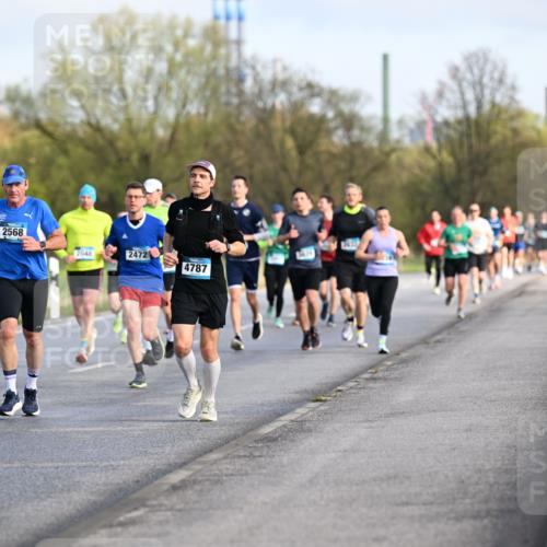 12.04.2026 - 45. Internationalen Wilhelmsburger Insellauf Dr. Thomas Lammeyer http://msf.ph/oto/9432722 12.04.2026 09:15:51 Laufen 2568, 2048, 2472, 4787 meine-sportfotos.de