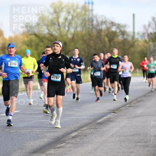 12.04.2026 - 45. Internationalen Wilhelmsburger Insellauf Dr. Thomas Lammeyer http://msf.ph/oto/9432730 12.04.2026 09:15:52 Laufen 2568, 4787 meine-sportfotos.de