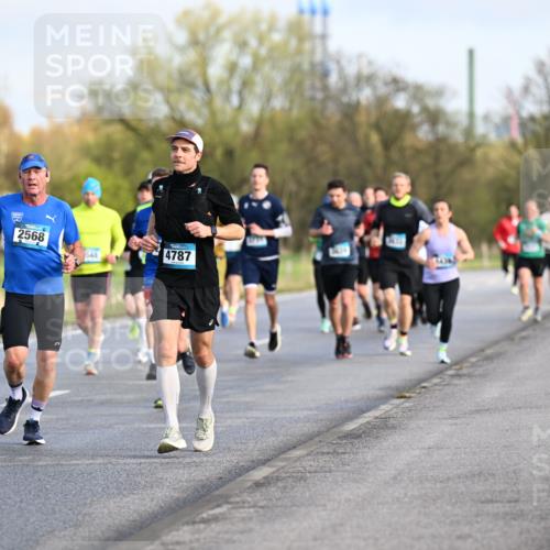 12.04.2026 - 45. Internationalen Wilhelmsburger Insellauf Dr. Thomas Lammeyer http://msf.ph/oto/9432731 12.04.2026 09:15:52 Laufen 2568, 4787, 1544 meine-sportfotos.de