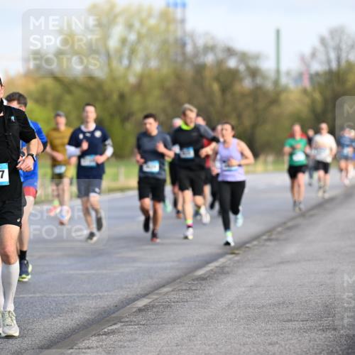 12.04.2026 - 45. Internationalen Wilhelmsburger Insellauf Dr. Thomas Lammeyer http://msf.ph/oto/9432742 12.04.2026 09:15:54 Laufen 4787 meine-sportfotos.de