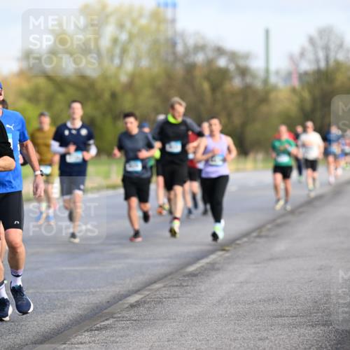12.04.2026 - 45. Internationalen Wilhelmsburger Insellauf Dr. Thomas Lammeyer http://msf.ph/oto/9432744 12.04.2026 09:15:54 Laufen 4787 meine-sportfotos.de