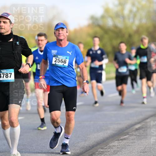 12.04.2026 - 45. Internationalen Wilhelmsburger Insellauf Dr. Thomas Lammeyer http://msf.ph/oto/9432750 12.04.2026 09:15:55 Laufen 4787, 2568 meine-sportfotos.de