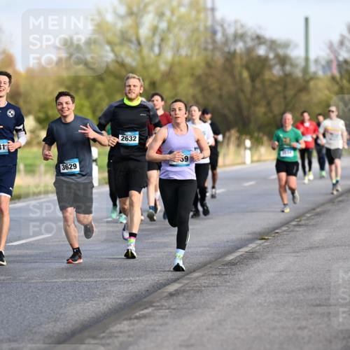 12.04.2026 - 45. Internationalen Wilhelmsburger Insellauf Dr. Thomas Lammeyer http://msf.ph/oto/9432759 12.04.2026 09:15:57 Laufen 23, 570, 8, 3731, 3629, 2632, 39 meine-sportfotos.de