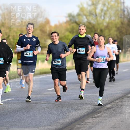 12.04.2026 - 45. Internationalen Wilhelmsburger Insellauf Dr. Thomas Lammeyer http://msf.ph/oto/9432762 12.04.2026 09:15:57 Laufen 2323, 3731, 3629, 2632, 39 meine-sportfotos.de