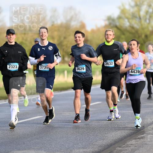 12.04.2026 - 45. Internationalen Wilhelmsburger Insellauf Dr. Thomas Lammeyer http://msf.ph/oto/9432766 12.04.2026 09:15:58 Laufen 200, 8, 2632, 2323, 3731, 3629, 4439 meine-sportfotos.de