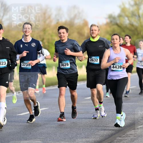 12.04.2026 - 45. Internationalen Wilhelmsburger Insellauf Dr. Thomas Lammeyer http://msf.ph/oto/9432769 12.04.2026 09:15:59 Laufen 2323, 8, 3731, 3629, 2632, 4439, 2214 meine-sportfotos.de