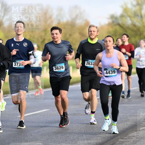 12.04.2026 - 45. Internationalen Wilhelmsburger Insellauf Dr. Thomas Lammeyer http://msf.ph/oto/9432771 12.04.2026 09:15:59 Laufen 8, 2323, 373, 2632, 3629, 4439 meine-sportfotos.de