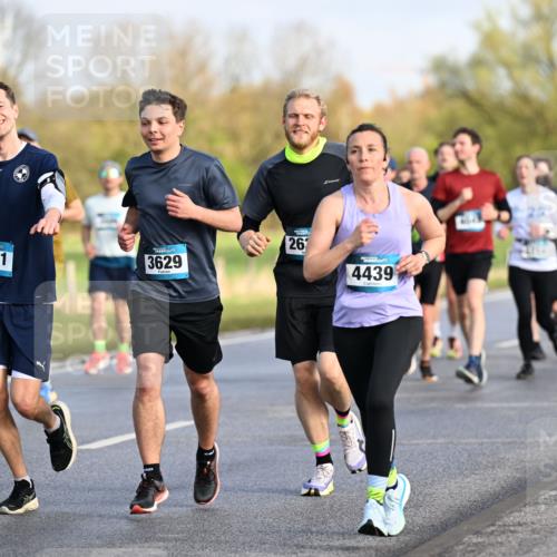 12.04.2026 - 45. Internationalen Wilhelmsburger Insellauf Dr. Thomas Lammeyer http://msf.ph/oto/9432774 12.04.2026 09:15:59 Laufen 2323, 3731, 3629, 26, 4439 meine-sportfotos.de