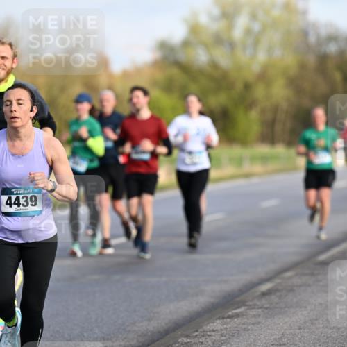 12.04.2026 - 45. Internationalen Wilhelmsburger Insellauf Dr. Thomas Lammeyer http://msf.ph/oto/9432779 12.04.2026 09:16:00 Laufen 4439 meine-sportfotos.de