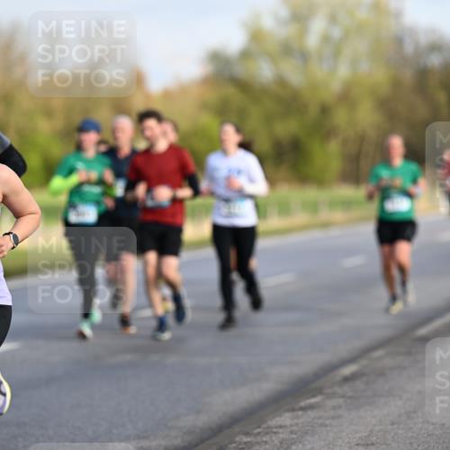 12.04.2026 - 45. Internationalen Wilhelmsburger Insellauf Dr. Thomas Lammeyer http://msf.ph/oto/9432782 12.04.2026 09:16:01 Laufen 45, 4439 meine-sportfotos.de