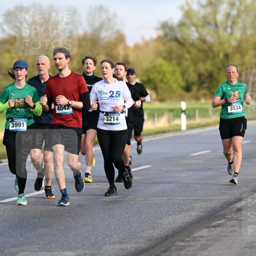 12.04.2026 - 45. Internationalen Wilhelmsburger Insellauf Dr. Thomas Lammeyer http://msf.ph/oto/9432791 12.04.2026 09:16:02 Laufen 4042, 3991, 2024, 3214, 9, 3534, 2525 meine-sportfotos.de