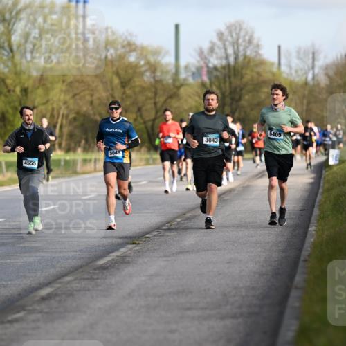 12.04.2026 - 45. Internationalen Wilhelmsburger Insellauf Dr. Thomas Lammeyer http://msf.ph/oto/9432821 12.04.2026 09:16:08 Laufen 25, 953, 4555, 5048, 3043, 5405 meine-sportfotos.de