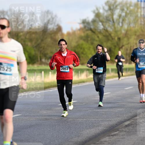 12.04.2026 - 45. Internationalen Wilhelmsburger Insellauf Dr. Thomas Lammeyer http://msf.ph/oto/9432829 12.04.2026 09:16:09 Laufen 5048, 2525, 2953, 4555 meine-sportfotos.de