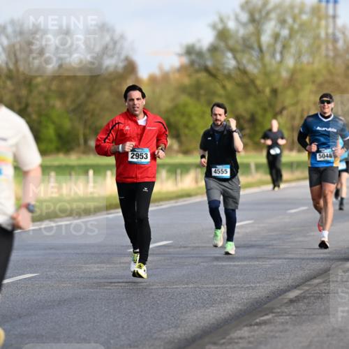 12.04.2026 - 45. Internationalen Wilhelmsburger Insellauf Dr. Thomas Lammeyer http://msf.ph/oto/9432830 12.04.2026 09:16:10 Laufen 2525, 2953, 4555, 5048, 3043 meine-sportfotos.de
