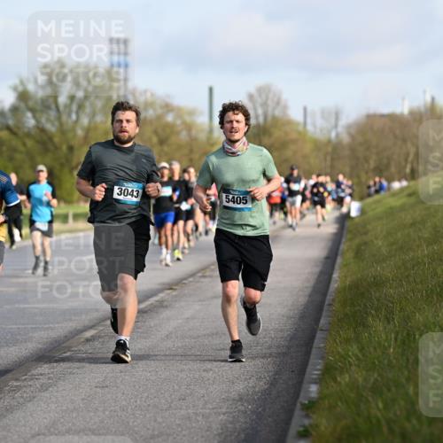 12.04.2026 - 45. Internationalen Wilhelmsburger Insellauf Dr. Thomas Lammeyer http://msf.ph/oto/9432847 12.04.2026 09:16:13 Laufen 3043, 5405, 504 meine-sportfotos.de