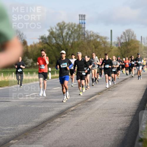 12.04.2026 - 45. Internationalen Wilhelmsburger Insellauf Dr. Thomas Lammeyer http://msf.ph/oto/9432863 12.04.2026 09:16:17 Laufen 2614, 4844 meine-sportfotos.de