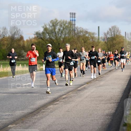 12.04.2026 - 45. Internationalen Wilhelmsburger Insellauf Dr. Thomas Lammeyer http://msf.ph/oto/9432866 12.04.2026 09:16:18 Laufen 2614, 484, 244, 342, 3546 meine-sportfotos.de