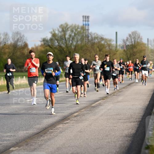 12.04.2026 - 45. Internationalen Wilhelmsburger Insellauf Dr. Thomas Lammeyer http://msf.ph/oto/9432870 12.04.2026 09:16:18 Laufen 2614, 4844, 546 meine-sportfotos.de