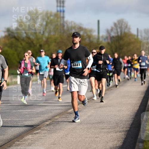 12.04.2026 - 45. Internationalen Wilhelmsburger Insellauf Dr. Thomas Lammeyer http://msf.ph/oto/9432911 12.04.2026 09:16:27 Laufen 36, 591, 2547, 4441 meine-sportfotos.de