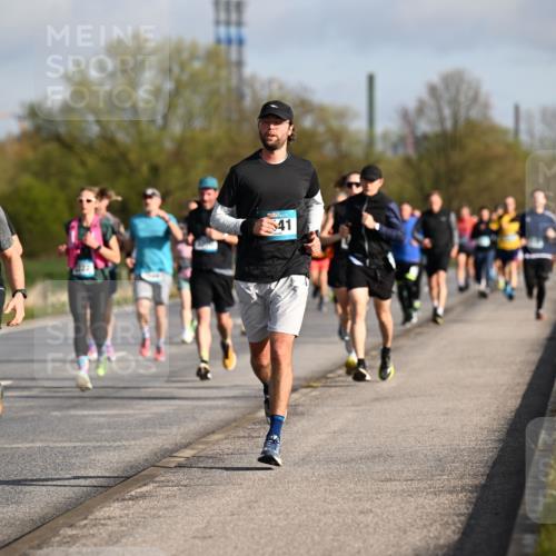 12.04.2026 - 45. Internationalen Wilhelmsburger Insellauf Dr. Thomas Lammeyer http://msf.ph/oto/9432913 12.04.2026 09:16:27 Laufen 2547, 41 meine-sportfotos.de
