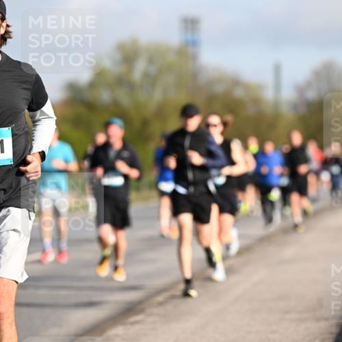 12.04.2026 - 45. Internationalen Wilhelmsburger Insellauf Dr. Thomas Lammeyer http://msf.ph/oto/9432931 12.04.2026 09:16:30 Laufen 4441 meine-sportfotos.de