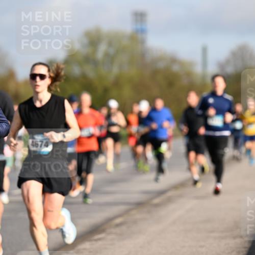 12.04.2026 - 45. Internationalen Wilhelmsburger Insellauf Dr. Thomas Lammeyer http://msf.ph/oto/9432947 12.04.2026 09:16:33 Laufen 4674 meine-sportfotos.de