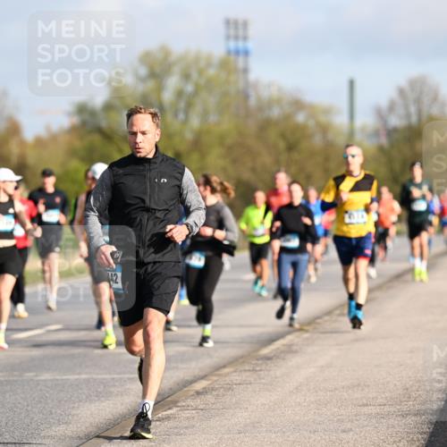 12.04.2026 - 45. Internationalen Wilhelmsburger Insellauf Dr. Thomas Lammeyer http://msf.ph/oto/9432975 12.04.2026 09:16:38 Laufen 42 meine-sportfotos.de