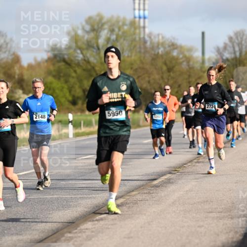12.04.2026 - 45. Internationalen Wilhelmsburger Insellauf Dr. Thomas Lammeyer http://msf.ph/oto/9433023 12.04.2026 09:16:47 Laufen 2148, 5950, 5050, 2, 2724 meine-sportfotos.de