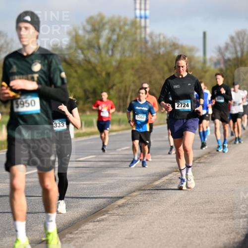 12.04.2026 - 45. Internationalen Wilhelmsburger Insellauf Dr. Thomas Lammeyer http://msf.ph/oto/9433032 12.04.2026 09:16:49 Laufen 2148, 5950, 333, 5050, 2724 meine-sportfotos.de