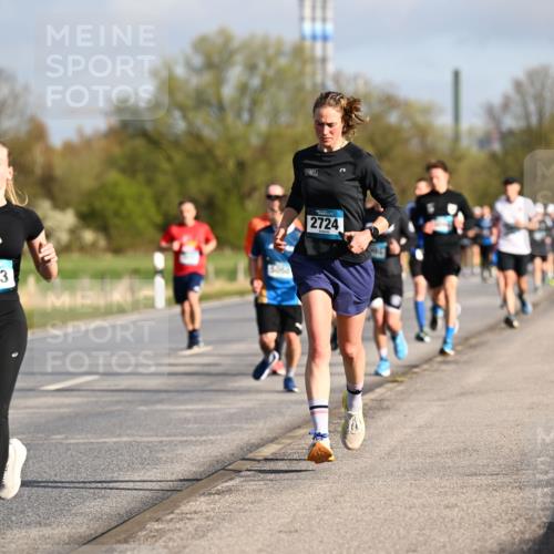 12.04.2026 - 45. Internationalen Wilhelmsburger Insellauf Dr. Thomas Lammeyer http://msf.ph/oto/9433037 12.04.2026 09:16:50 Laufen 4333, 2724 meine-sportfotos.de
