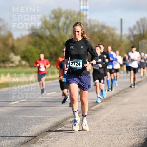 12.04.2026 - 45. Internationalen Wilhelmsburger Insellauf Dr. Thomas Lammeyer http://msf.ph/oto/9433042 12.04.2026 09:16:51 Laufen 4333, 2724 meine-sportfotos.de