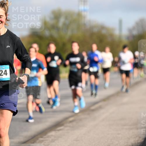 12.04.2026 - 45. Internationalen Wilhelmsburger Insellauf Dr. Thomas Lammeyer http://msf.ph/oto/9433056 12.04.2026 09:16:53 Laufen 2724 meine-sportfotos.de